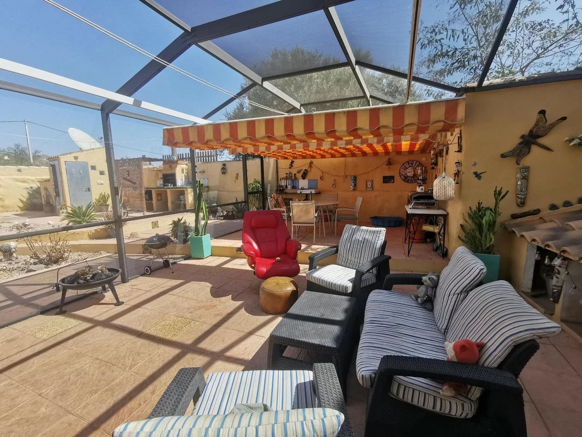 5 Bed Townhouse in Huércal-Overa