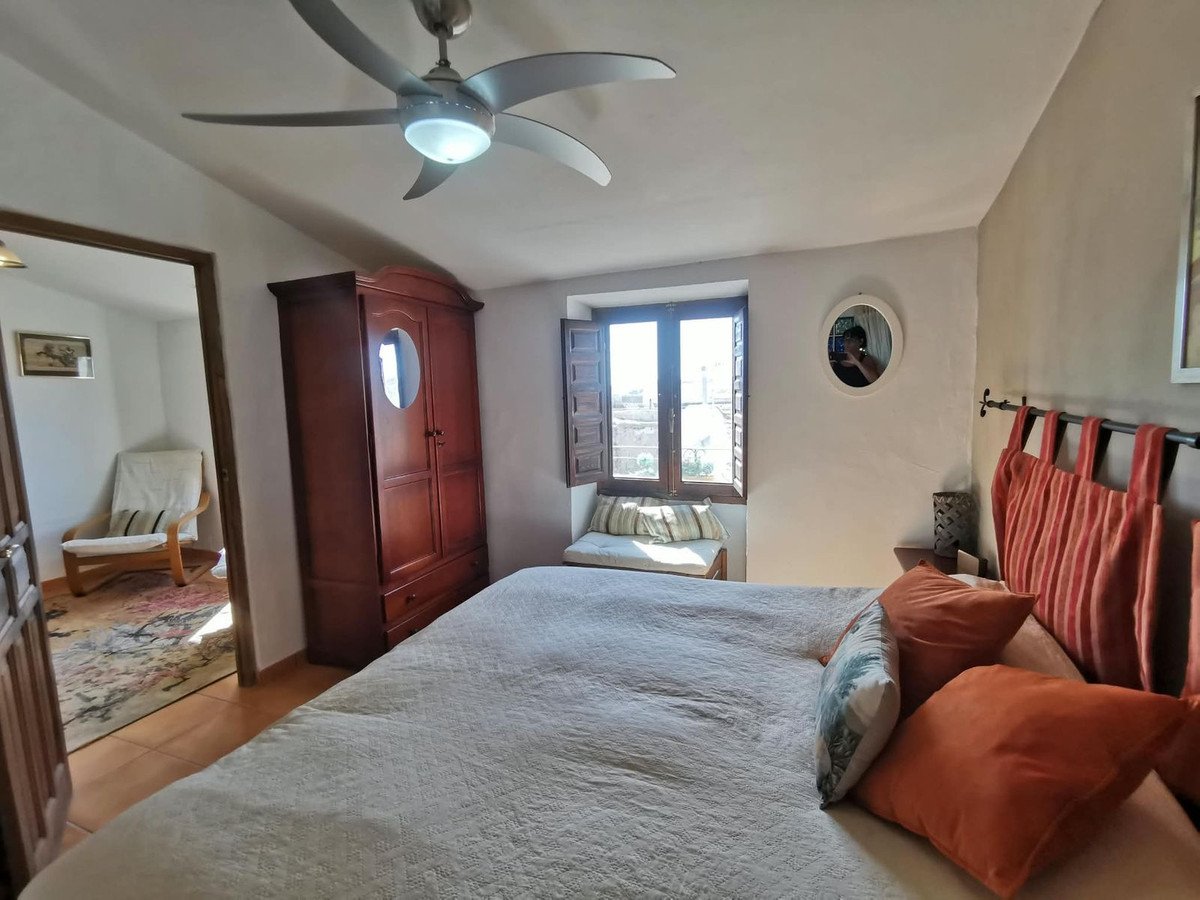 5 Bed Townhouse in Huércal-Overa