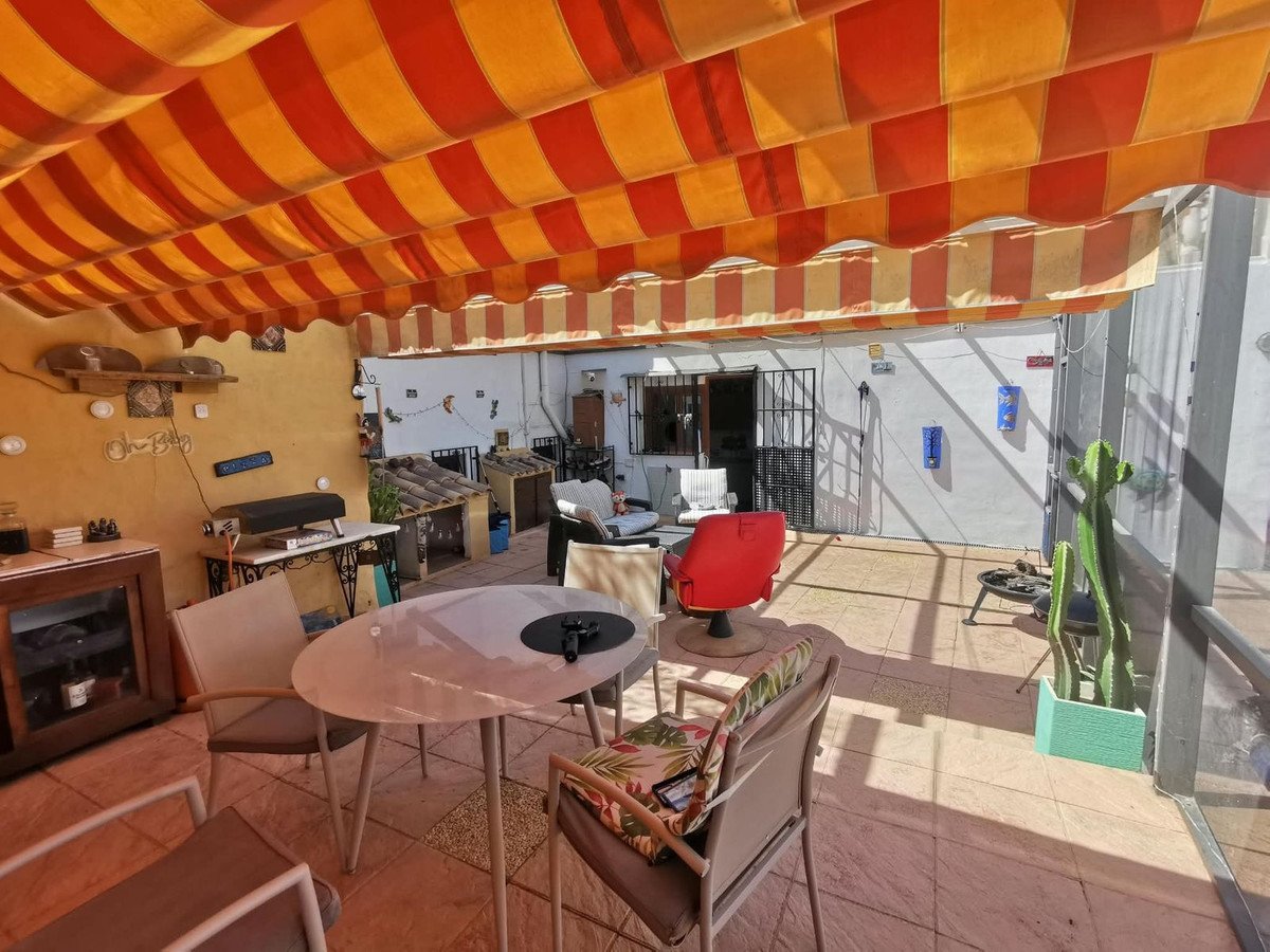 5 Bed Townhouse in Huércal-Overa