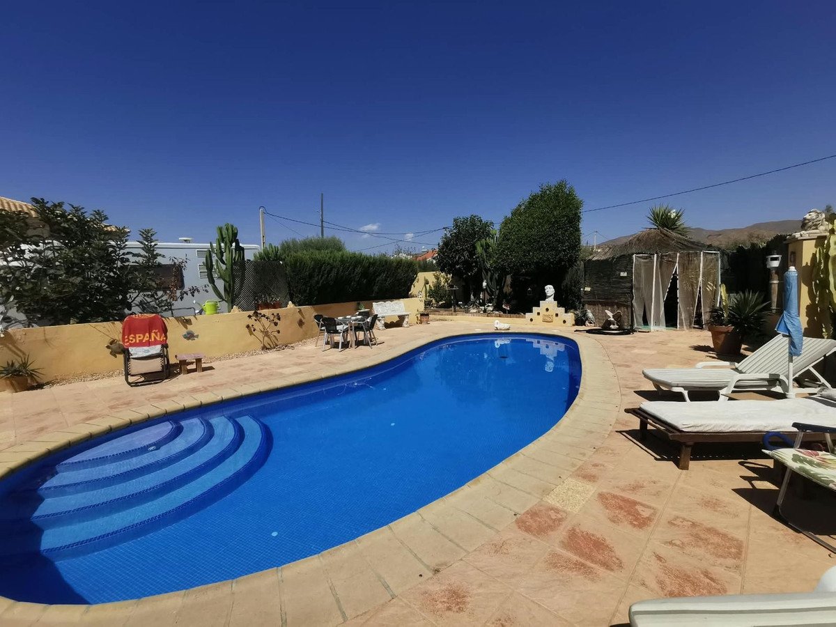 5 Bed Townhouse in Huércal-Overa