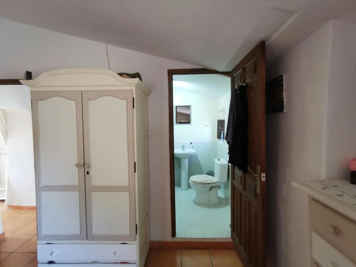5 Bed Townhouse in Huércal-Overa
