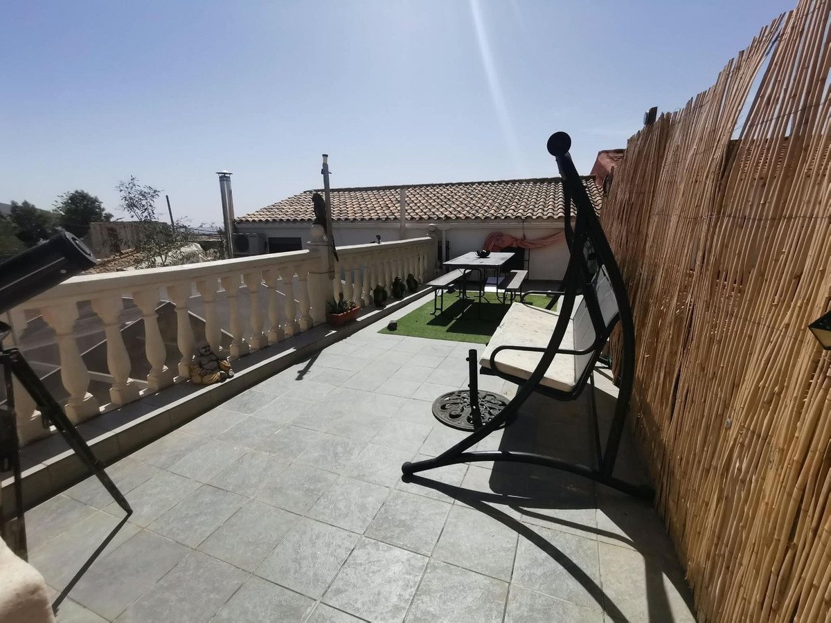 5 Bed Townhouse in Huércal-Overa