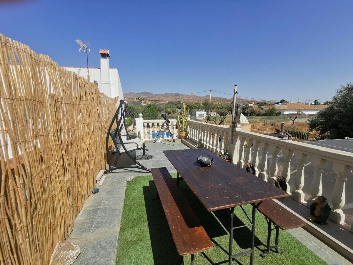 5 Bed Townhouse in Huércal-Overa