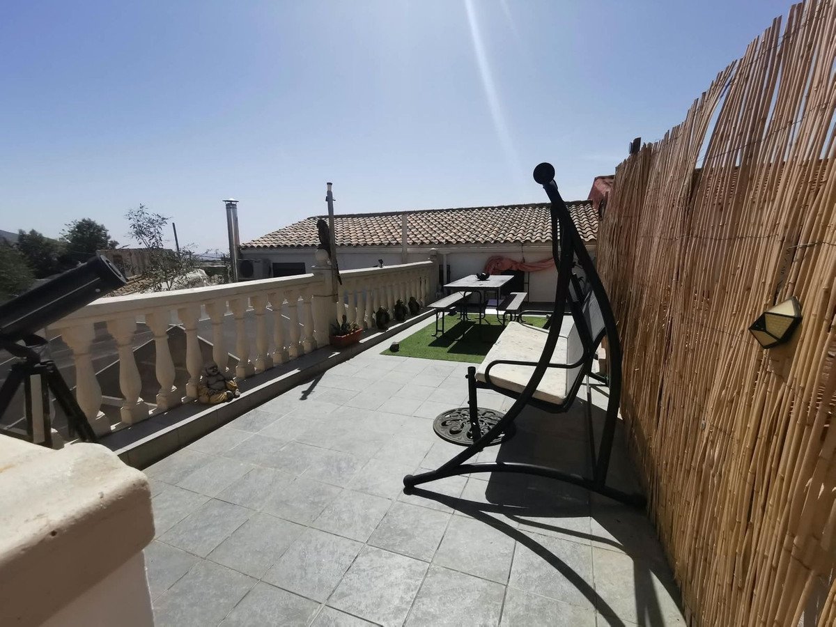5 Bed Townhouse in Huércal-Overa