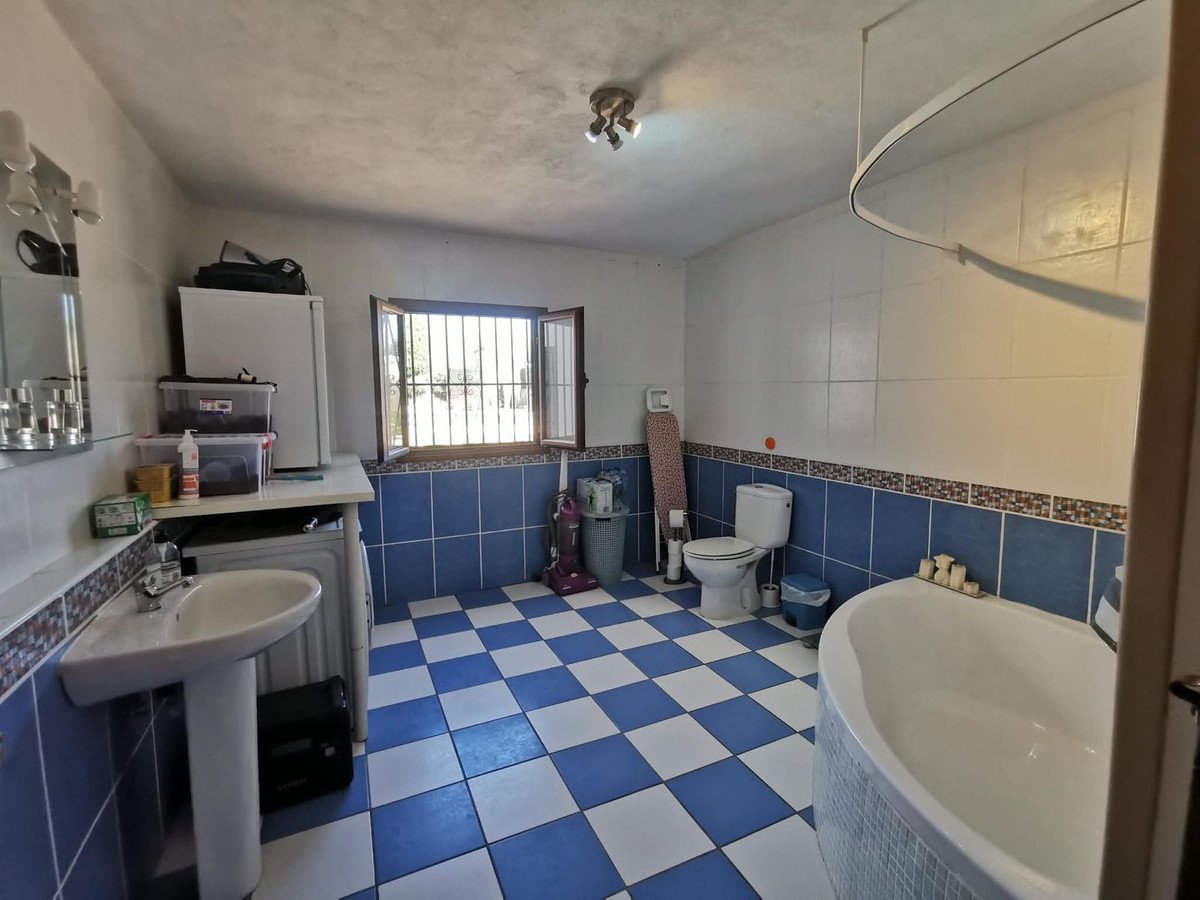 5 Bed Townhouse in Huércal-Overa