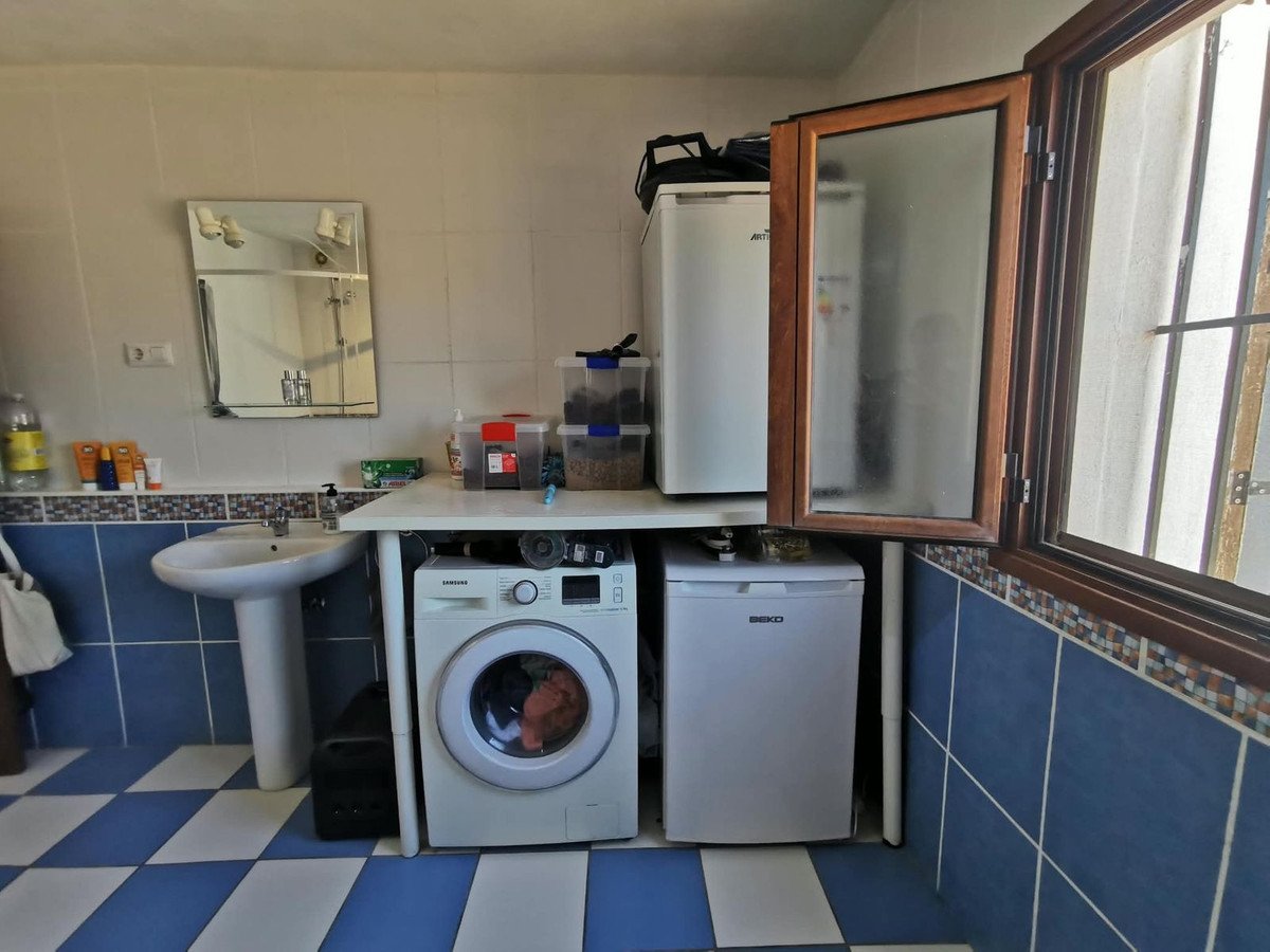 5 Bed Townhouse in Huércal-Overa