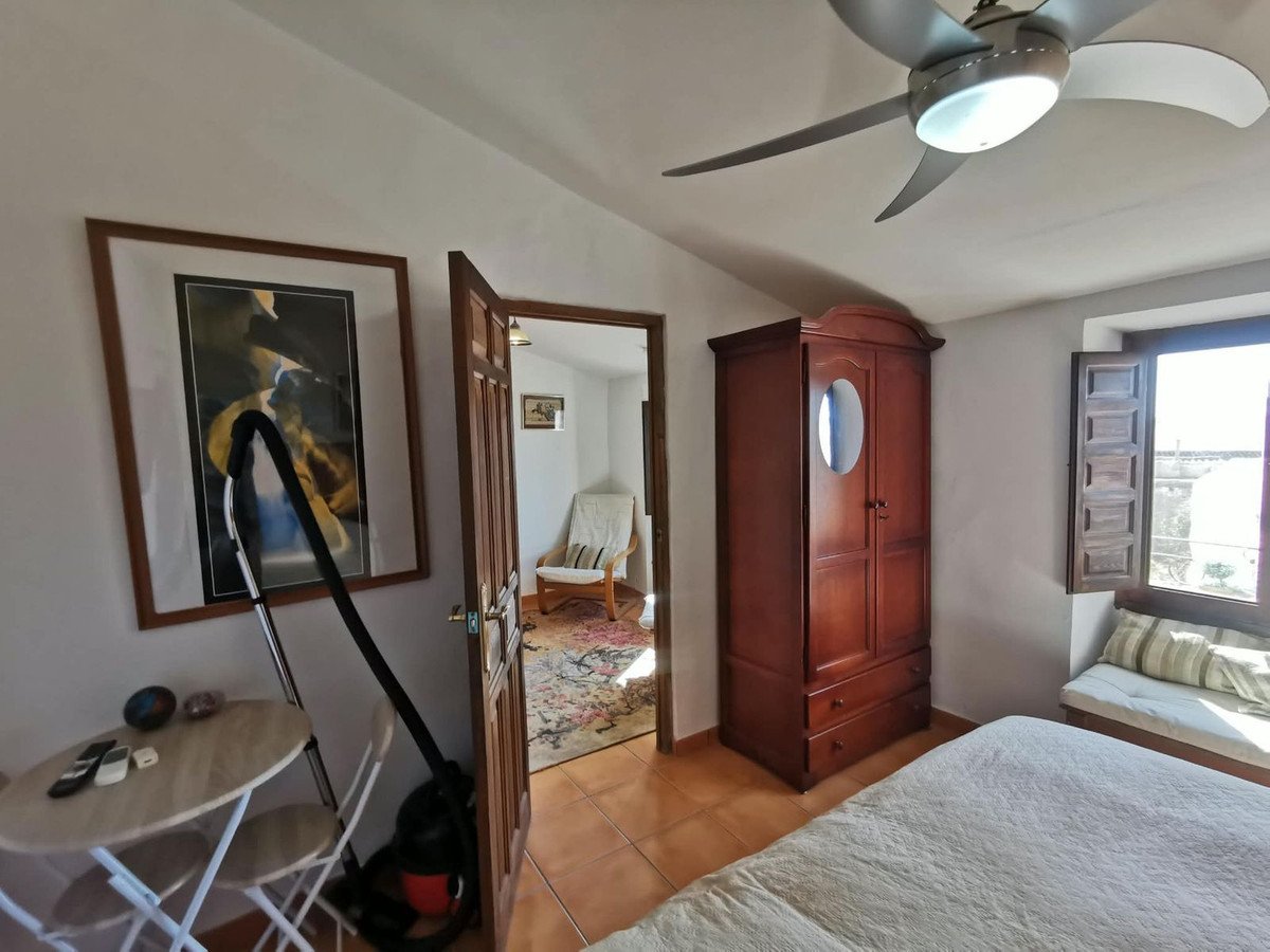 5 Bed Townhouse in Huércal-Overa
