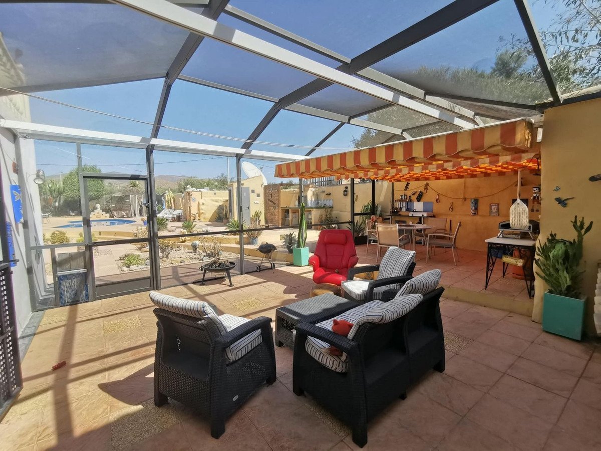5 Bed Townhouse in Huércal-Overa
