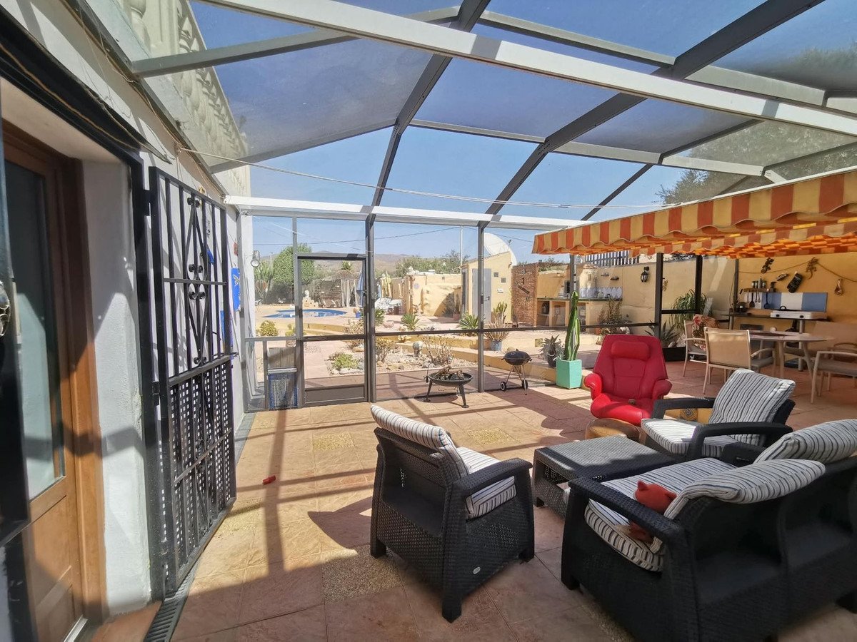 5 Bed Townhouse in Huércal-Overa