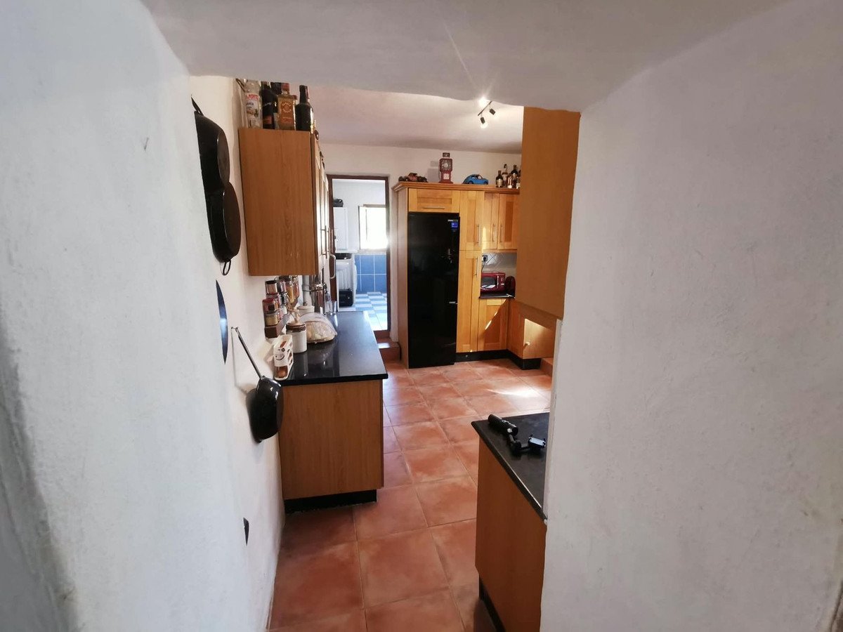 5 Bed Townhouse in Huércal-Overa