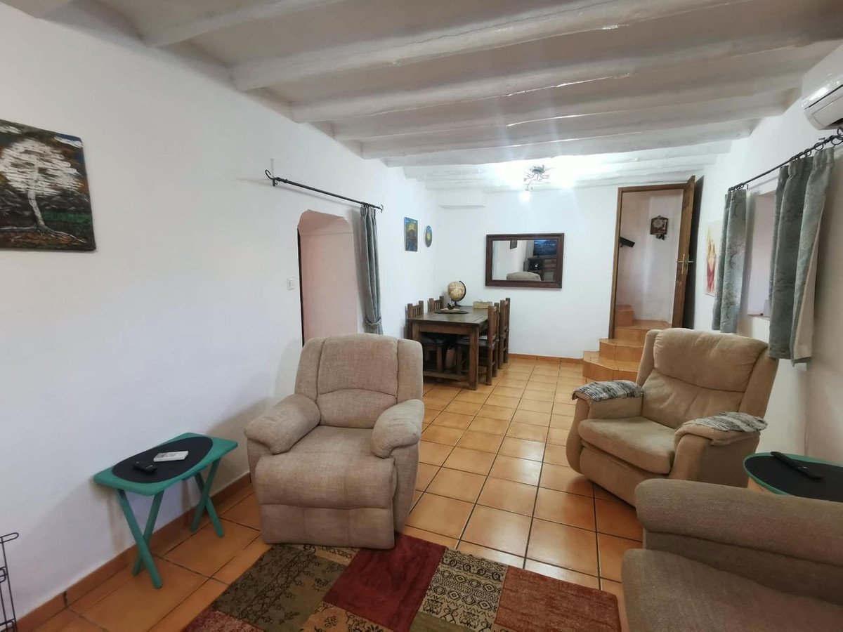 5 Bed Townhouse in Huércal-Overa