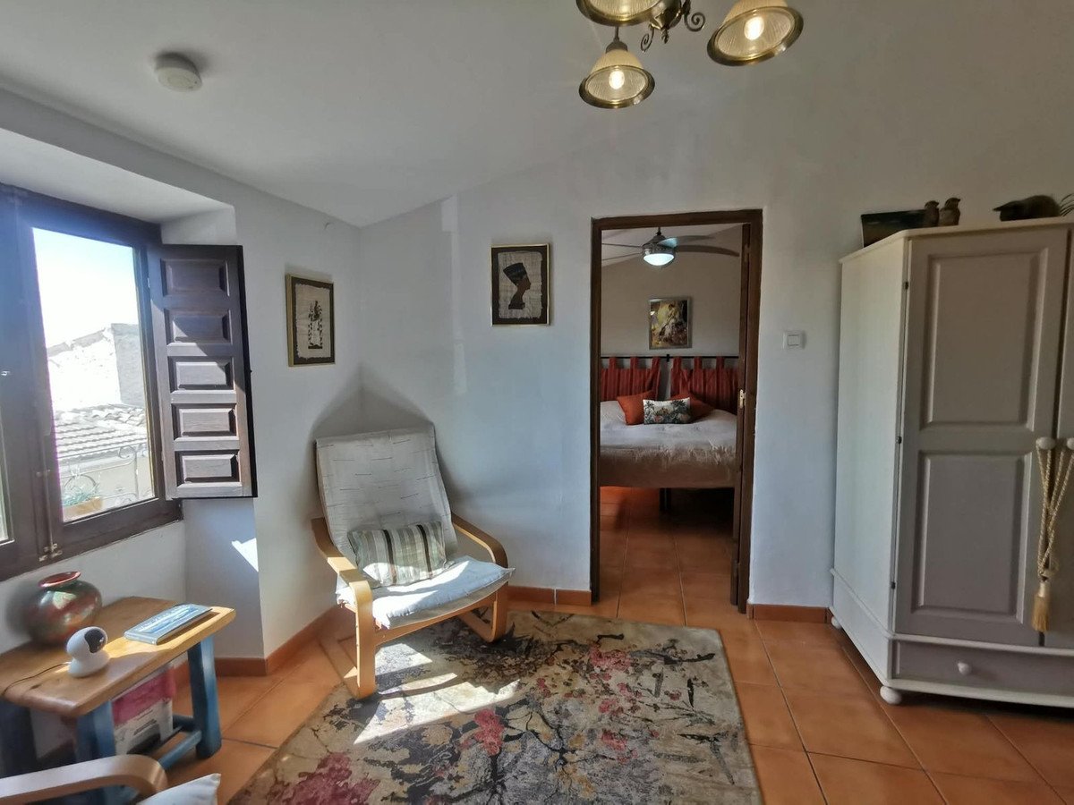 5 Bed Townhouse in Huércal-Overa