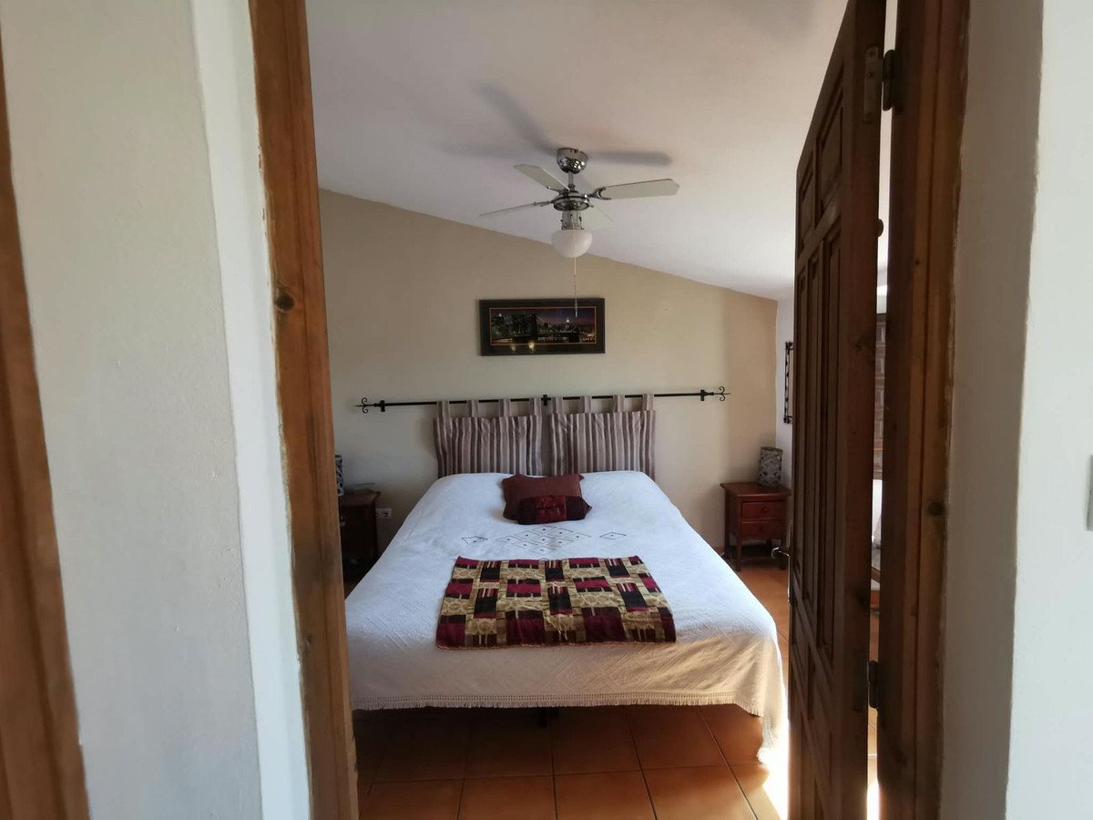 5 Bed Townhouse in Huércal-Overa