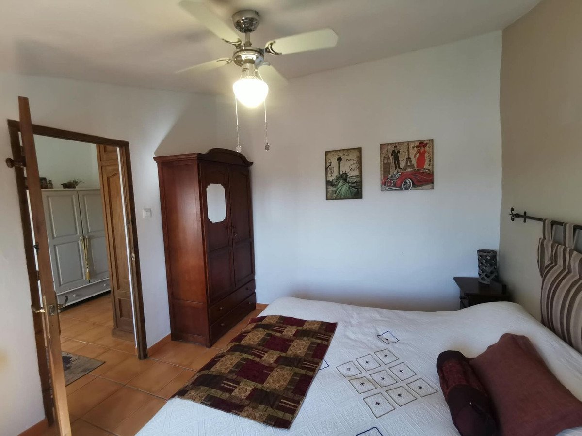 5 Bed Townhouse in Huércal-Overa