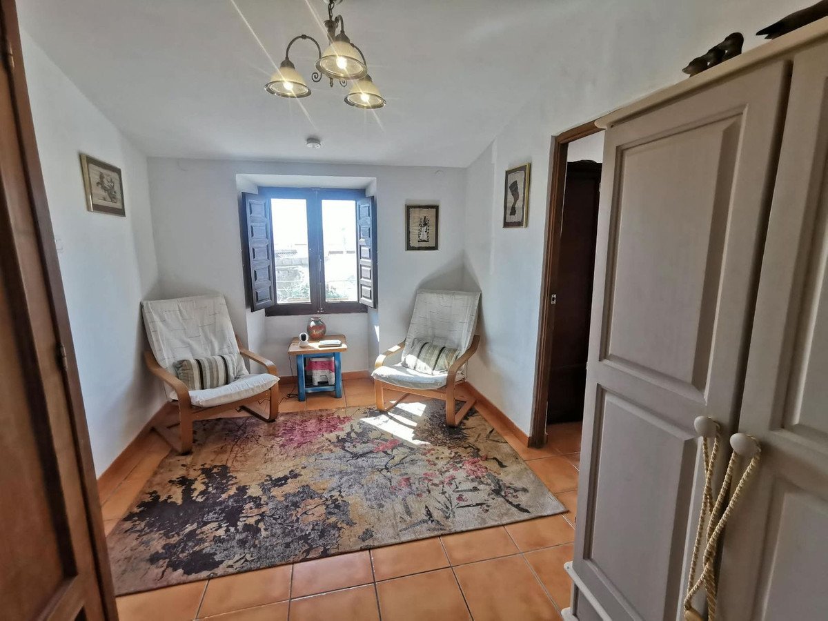 5 Bed Townhouse in Huércal-Overa