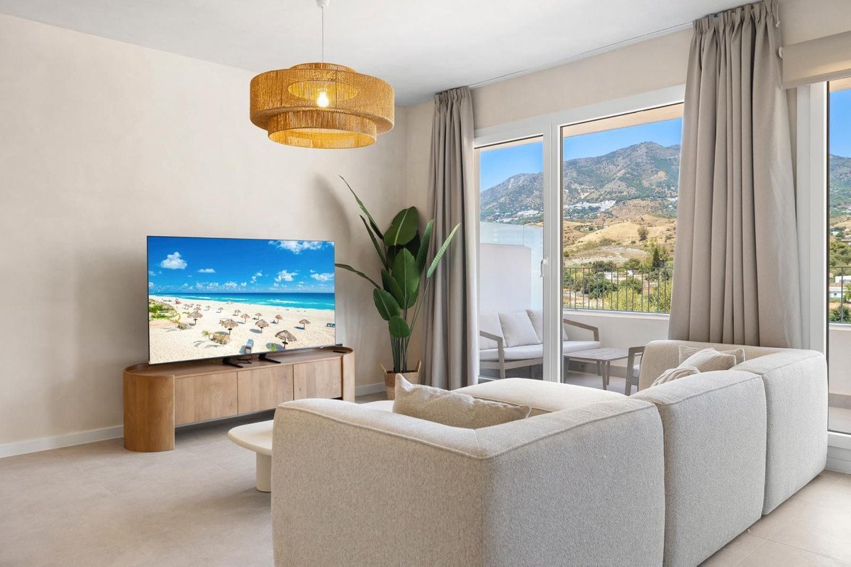 2 Bed Ground Floor Apartment in Los Pacos