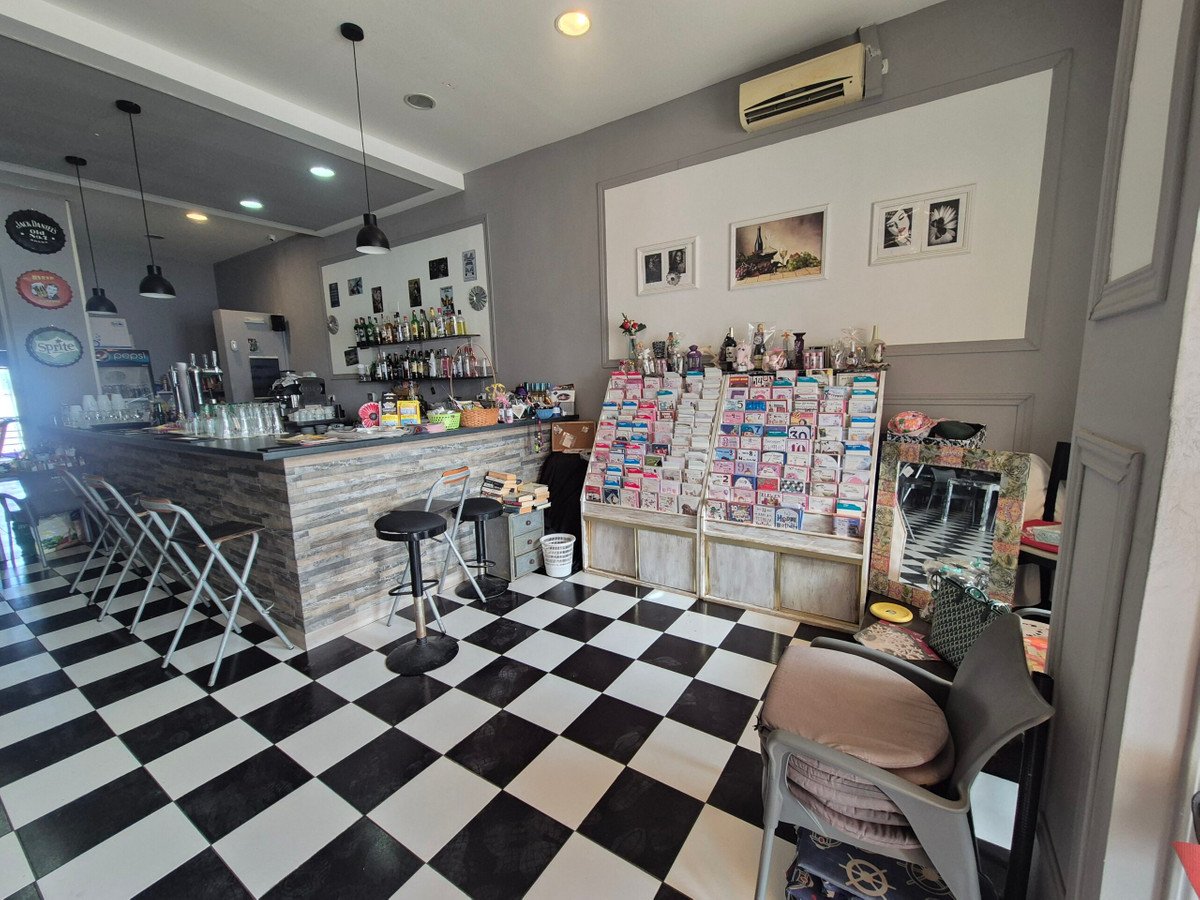 Commercial in La Zenia