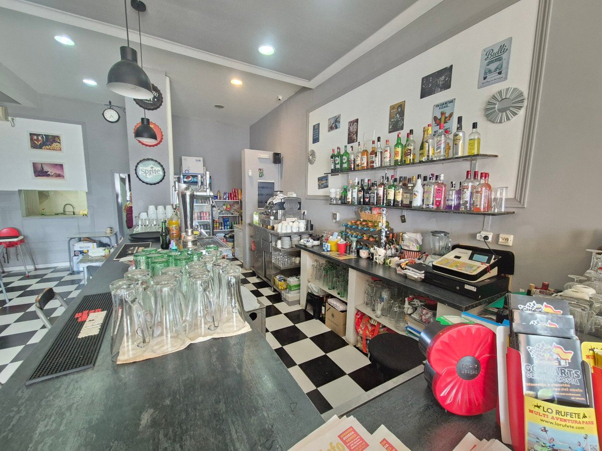 Commercial in La Zenia
