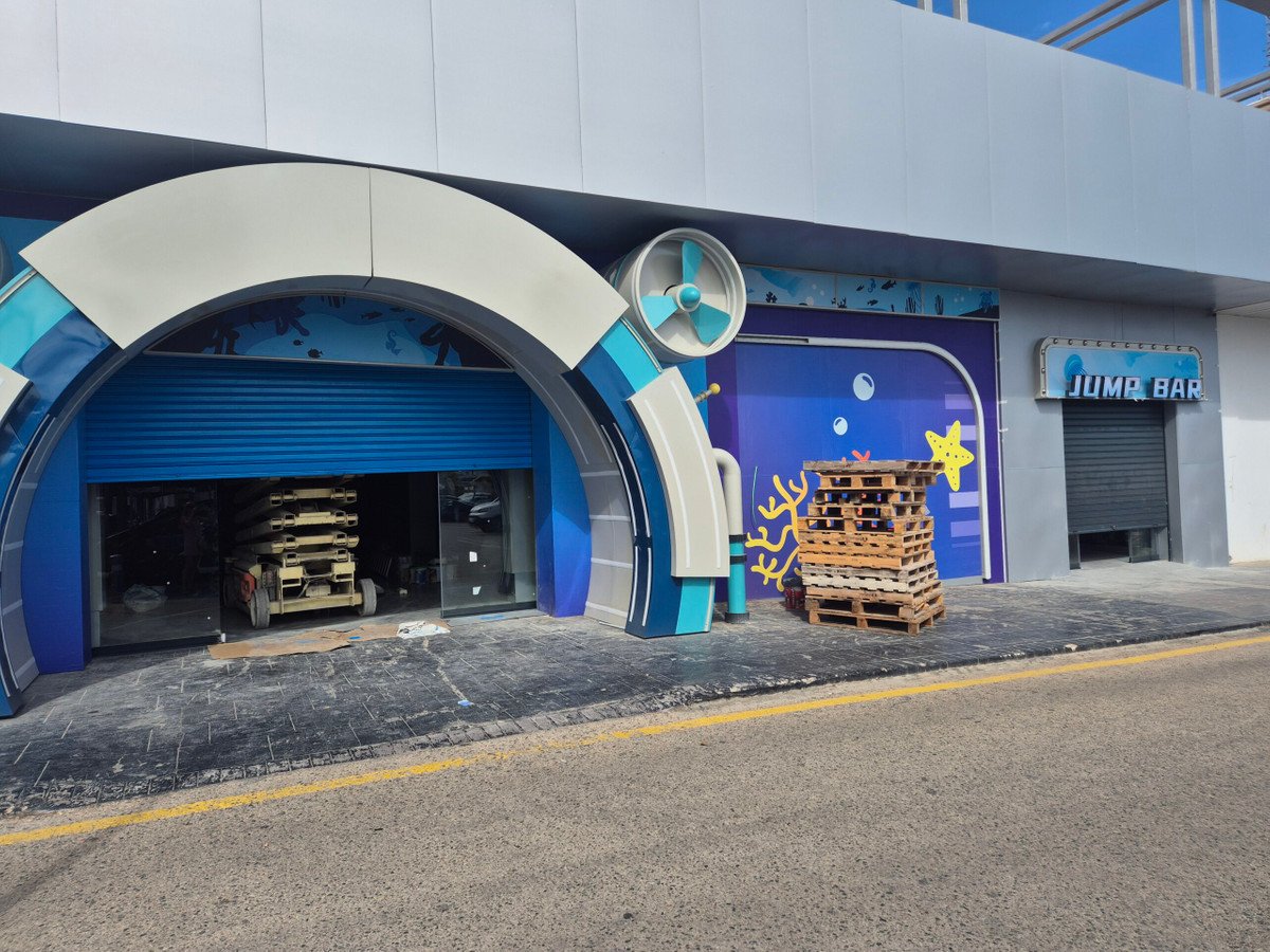 Commercial in La Zenia