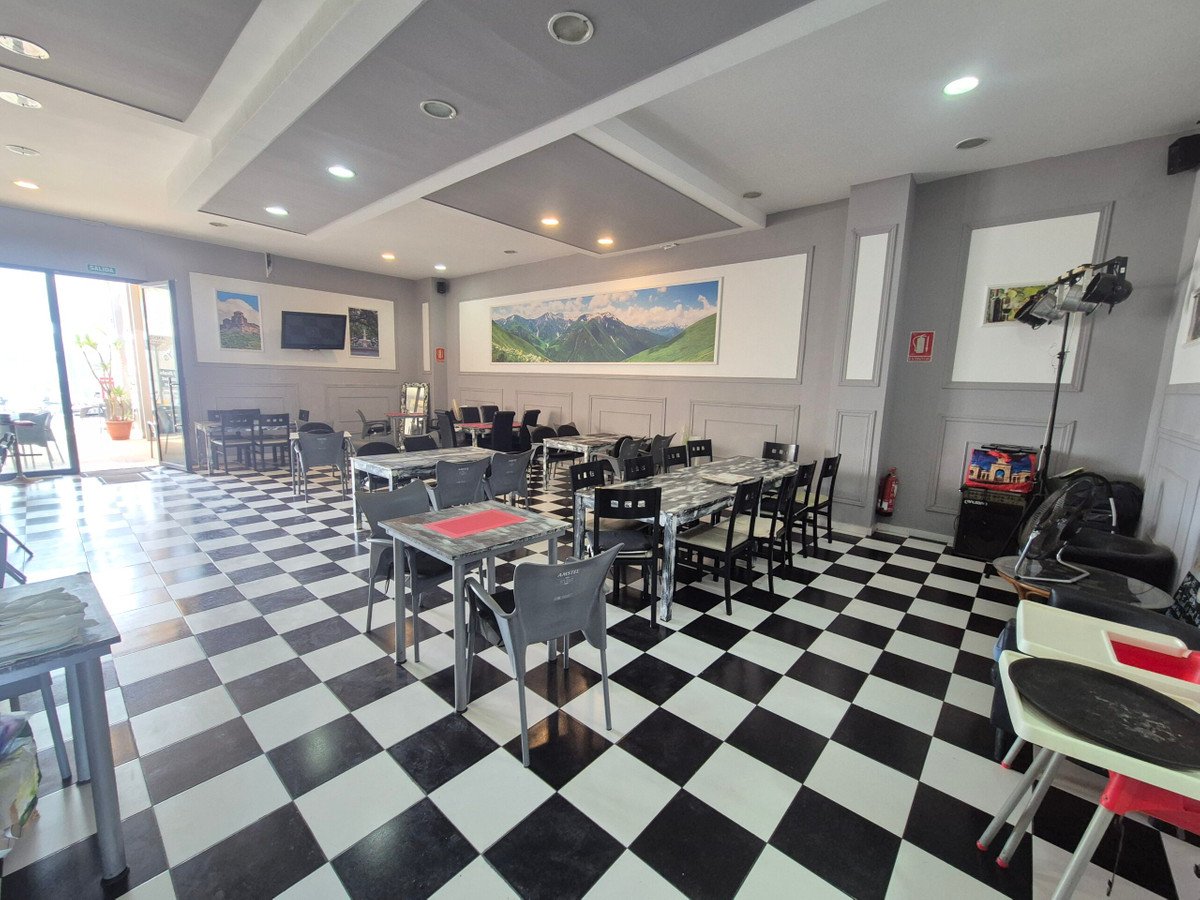 Commercial in La Zenia