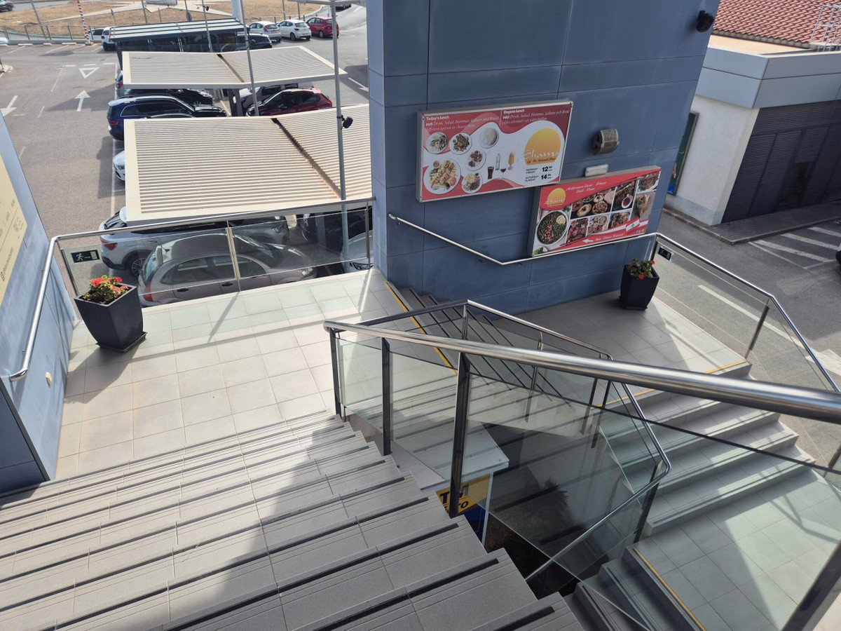 Commercial in La Zenia