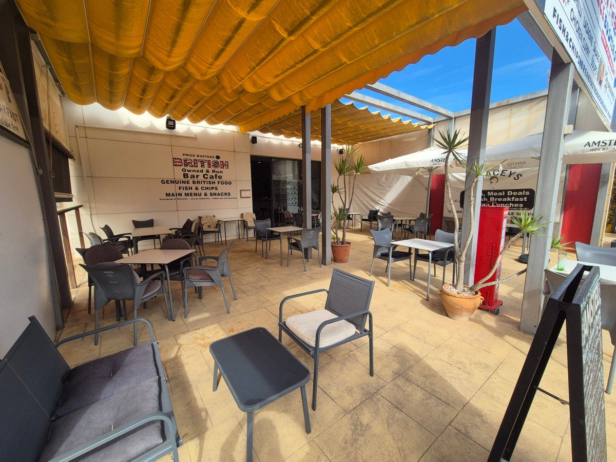 Commercial in La Zenia
