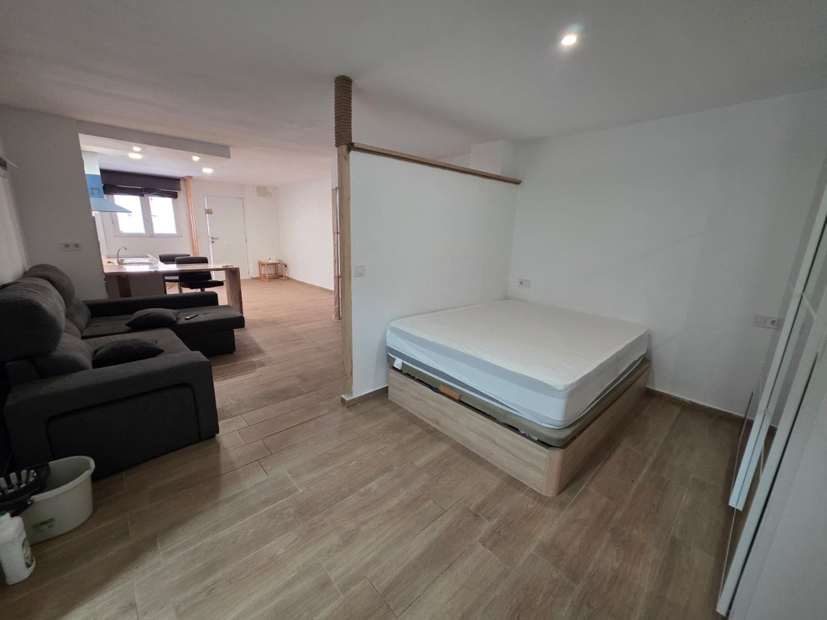 1 Bed Commercial in Alicante