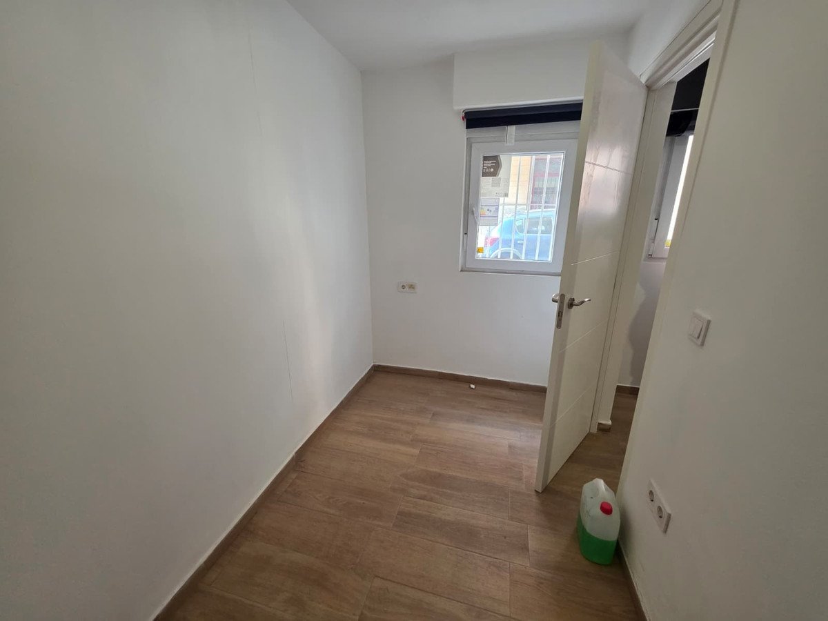 1 Bed Commercial in Alicante