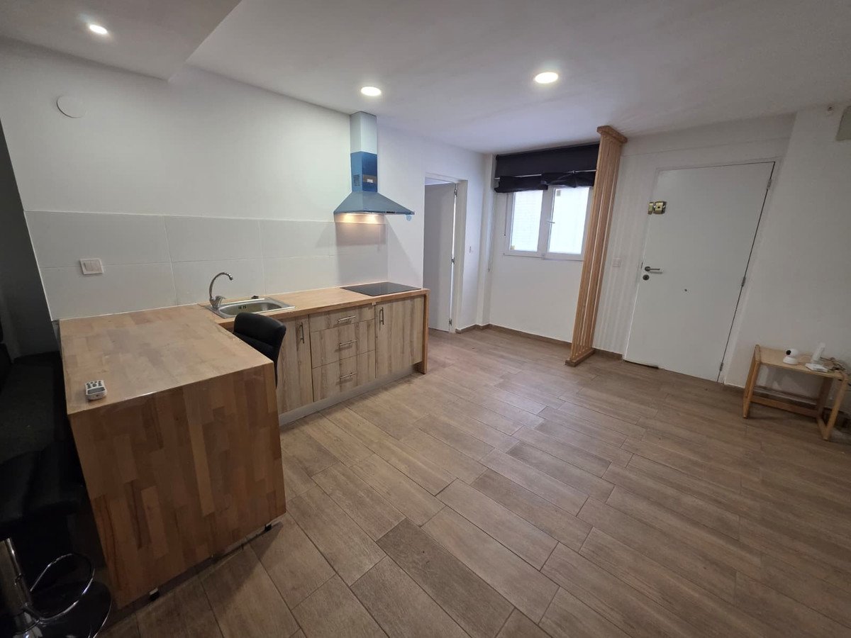 1 Bed Commercial in Alicante