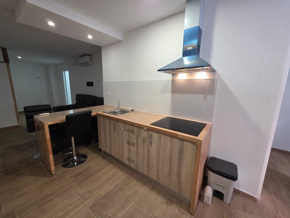 1 Bed Commercial in Alicante
