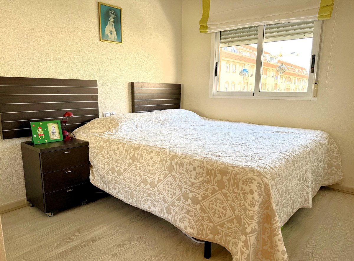 2 Bed Middle Floor Apartment in Torrevieja