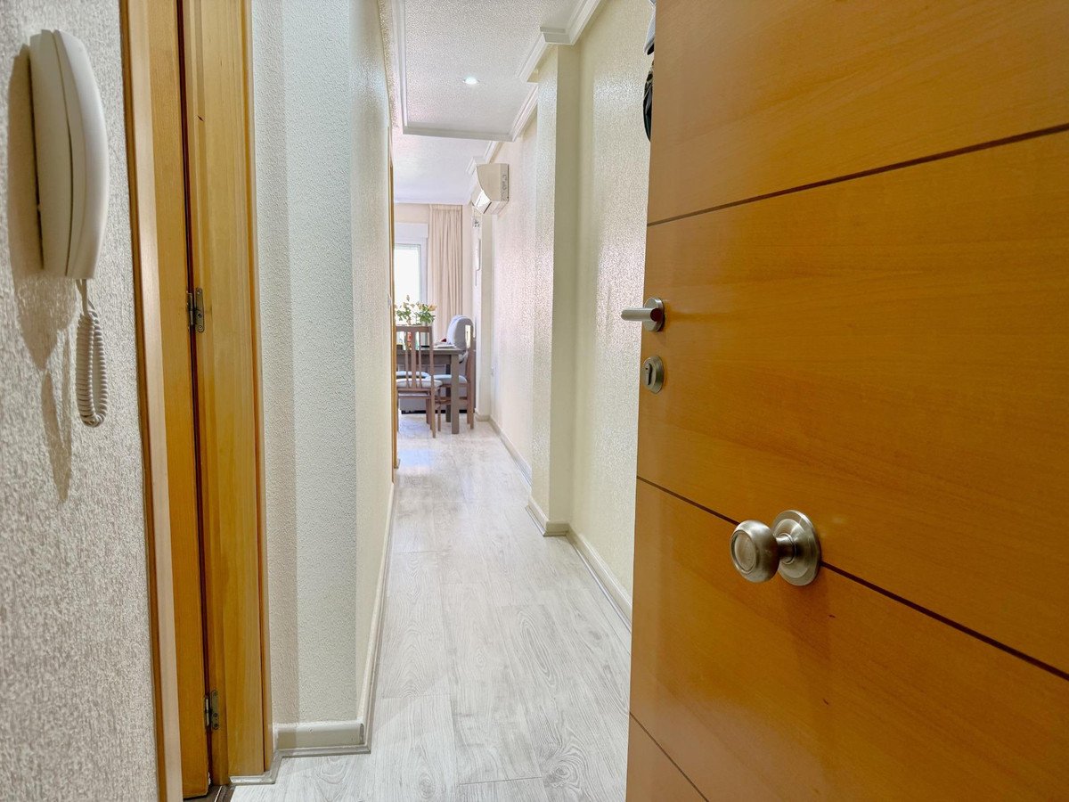 2 Bed Middle Floor Apartment in Torrevieja