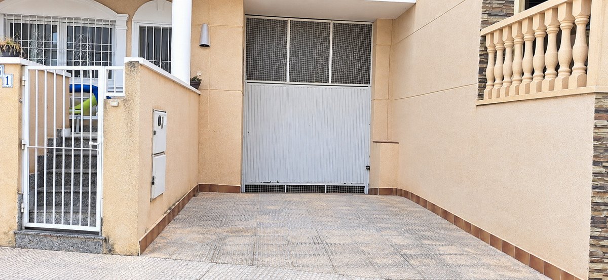 4 Bed Townhouse in Heredades
