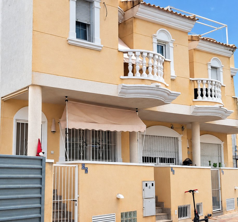 4 Bed Townhouse in Heredades