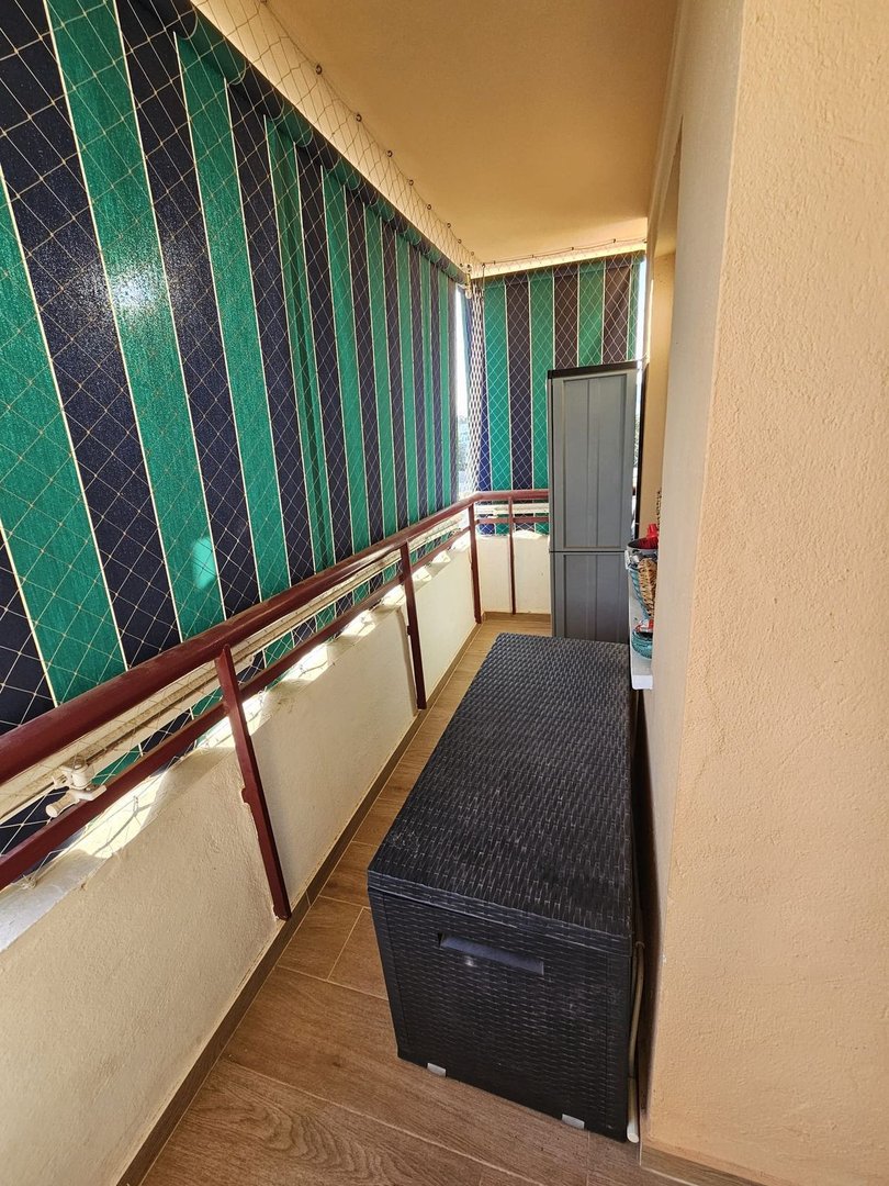 2 Bed Middle Floor Apartment in Las Lagunas