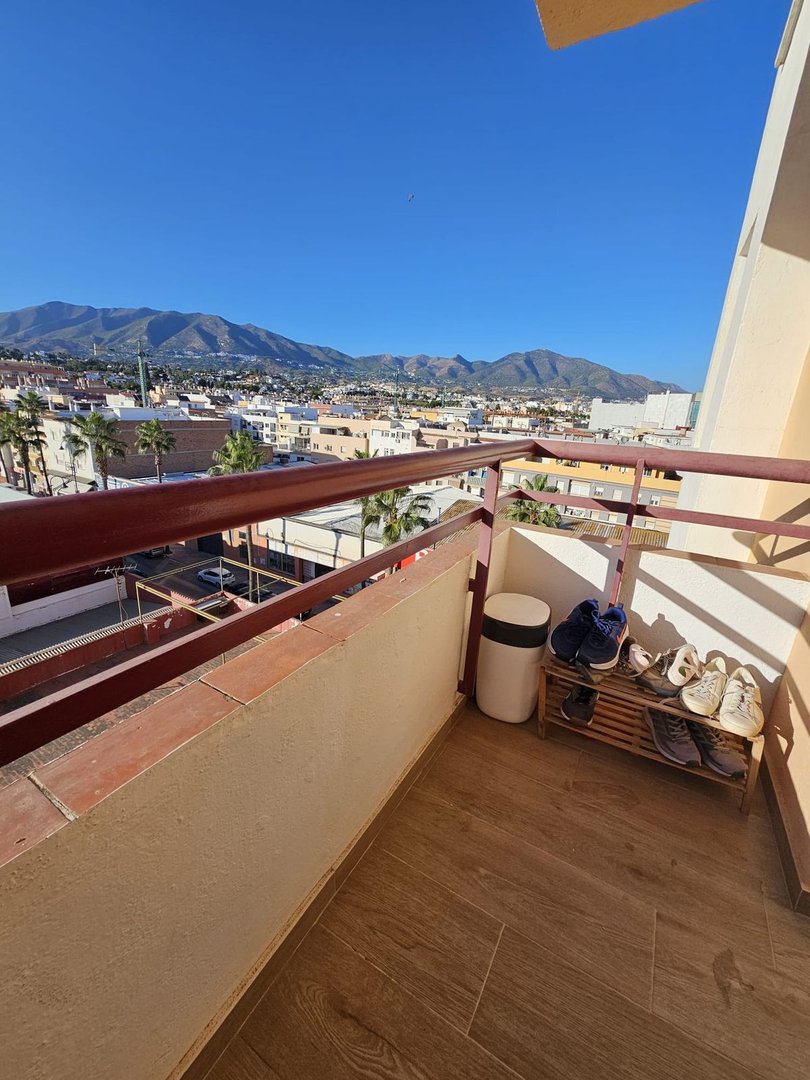 2 Bed Middle Floor Apartment in Las Lagunas