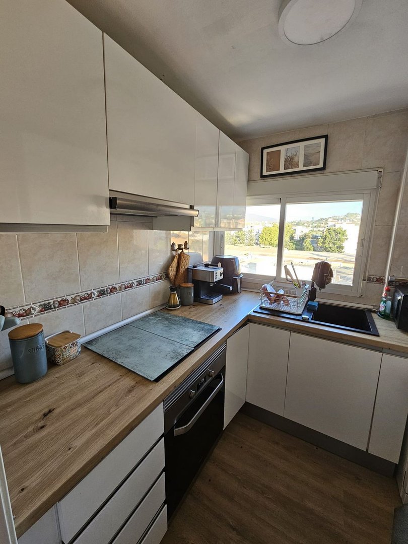 2 Bed Middle Floor Apartment in Las Lagunas