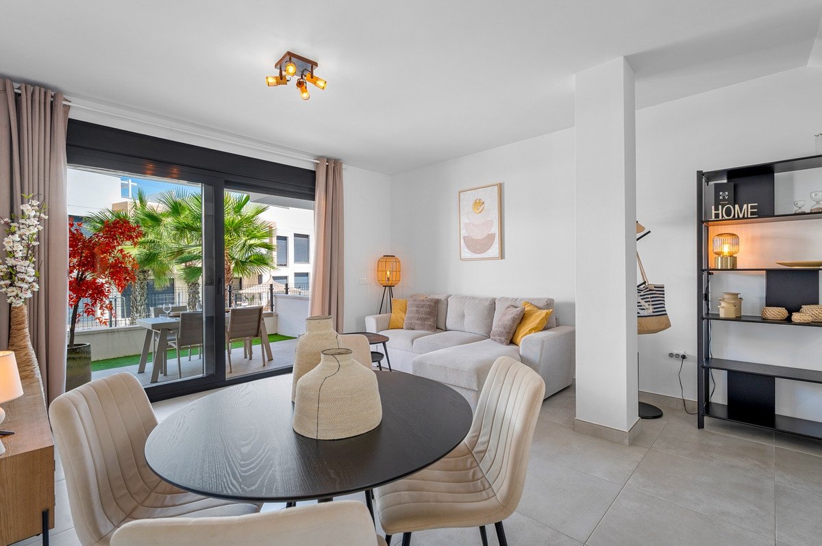 2 Bed Ground Floor Apartment in Villamartin