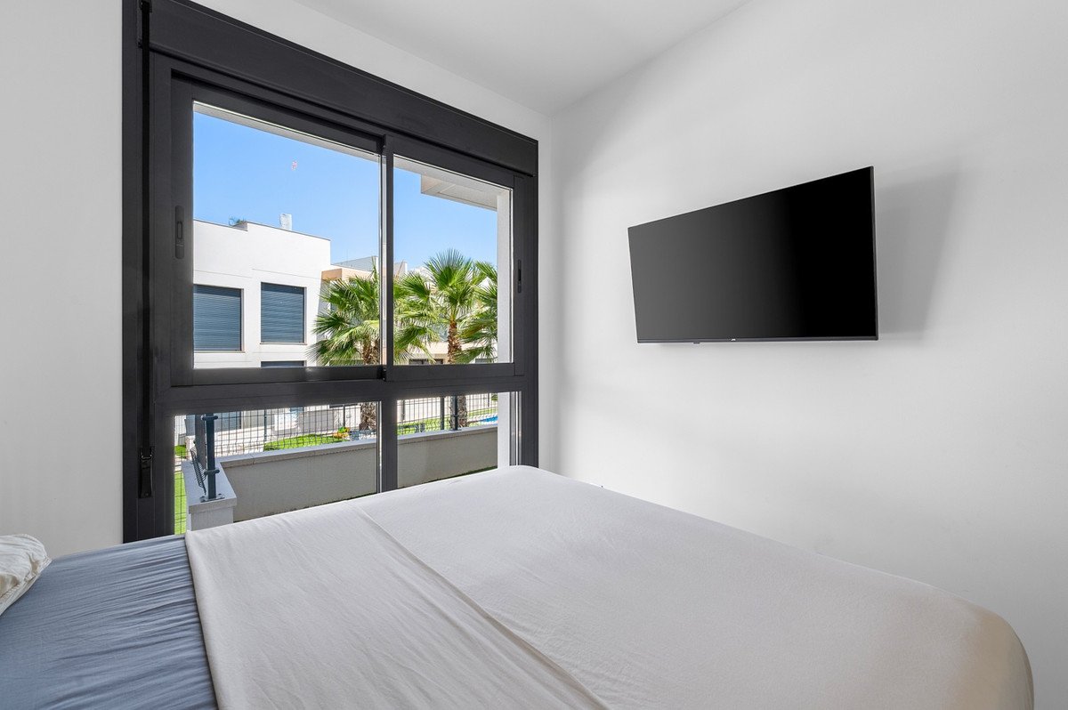 2 Bed Ground Floor Apartment in Villamartin