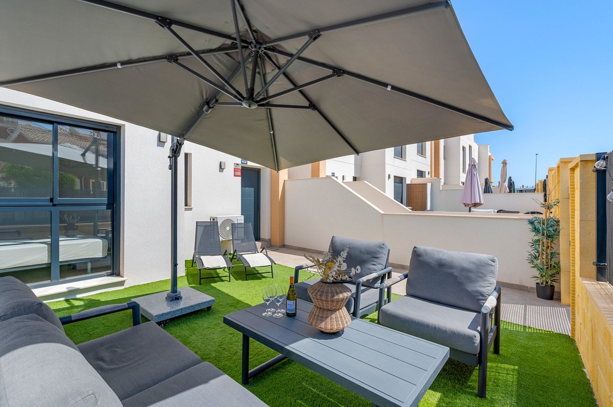 2 Bed Ground Floor Apartment in Villamartin