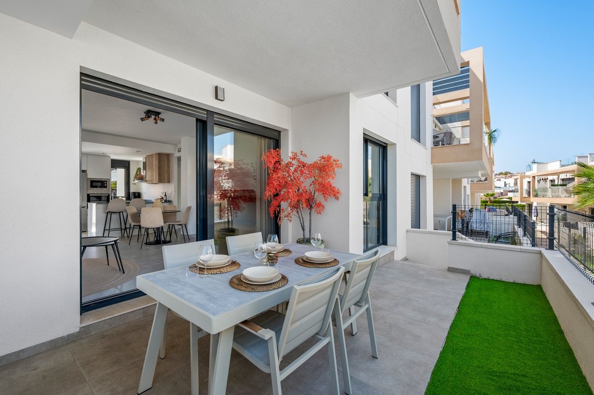 2 Bed Ground Floor Apartment in Villamartin