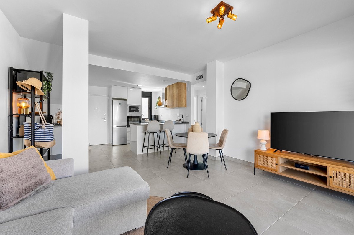 2 Bed Ground Floor Apartment in Villamartin