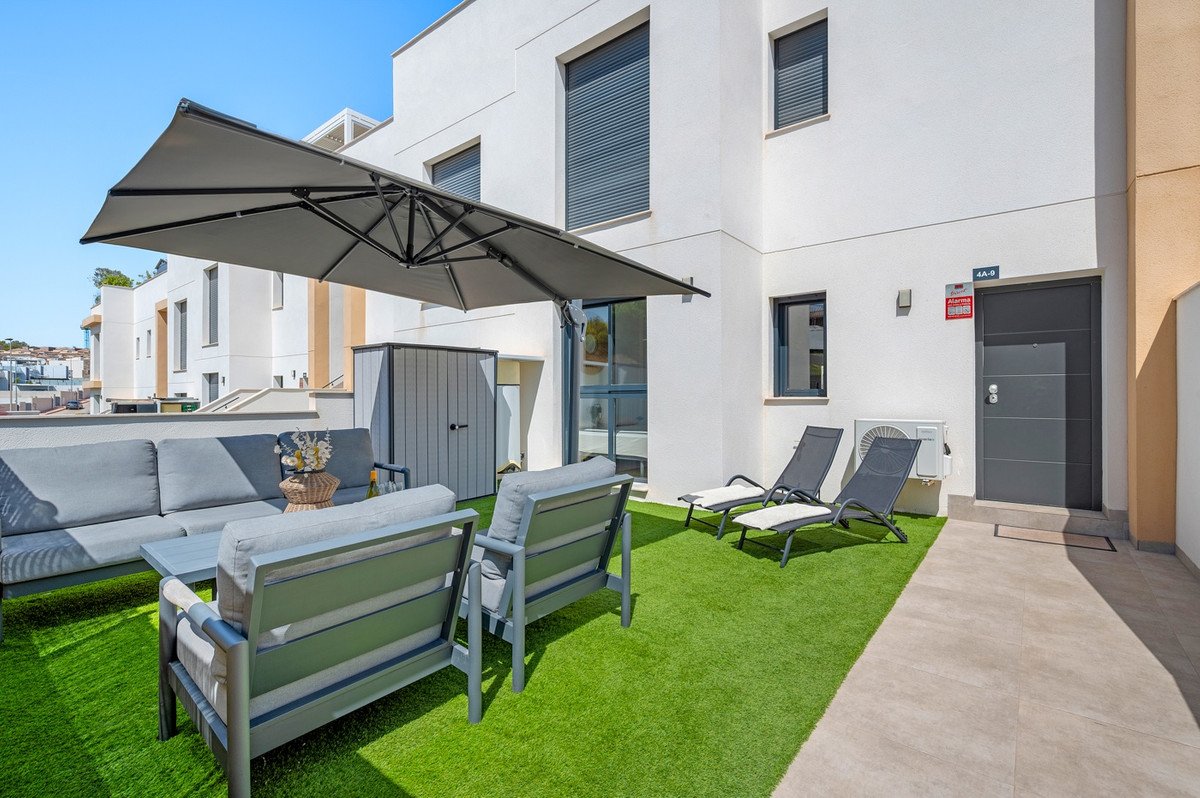 2 Bed Ground Floor Apartment in Villamartin
