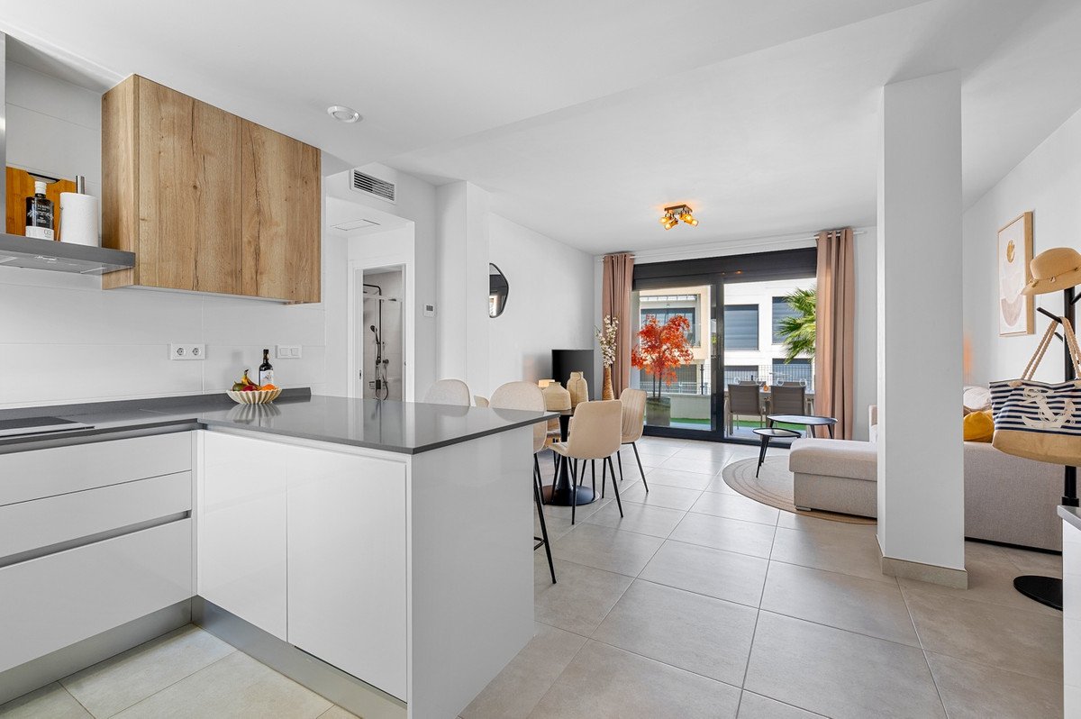 2 Bed Ground Floor Apartment in Villamartin