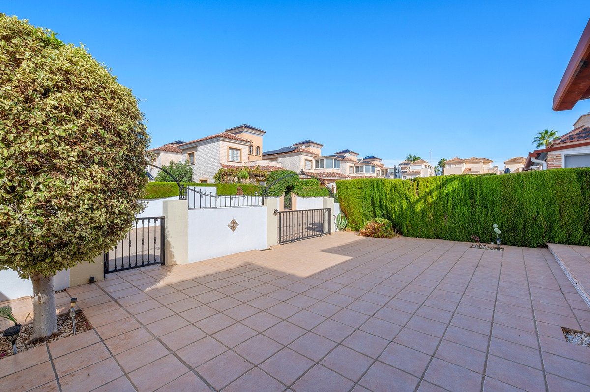 3 Bed Detached Villa in Guardamar del Segura