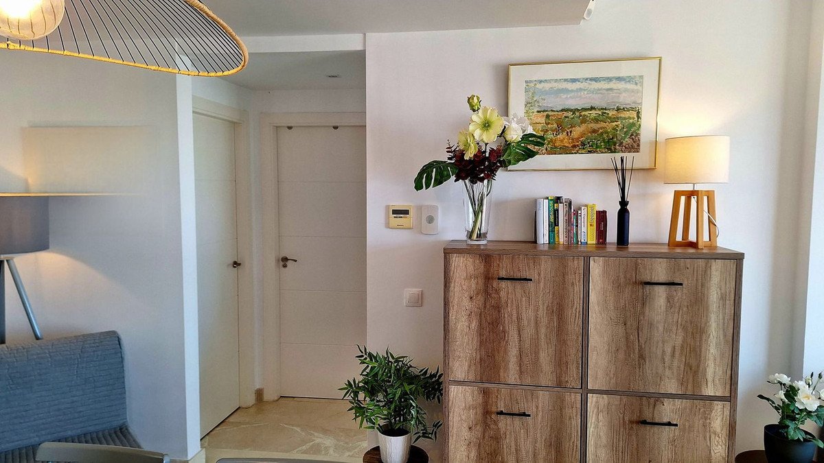 2 Bed Middle Floor Apartment in Casares Playa