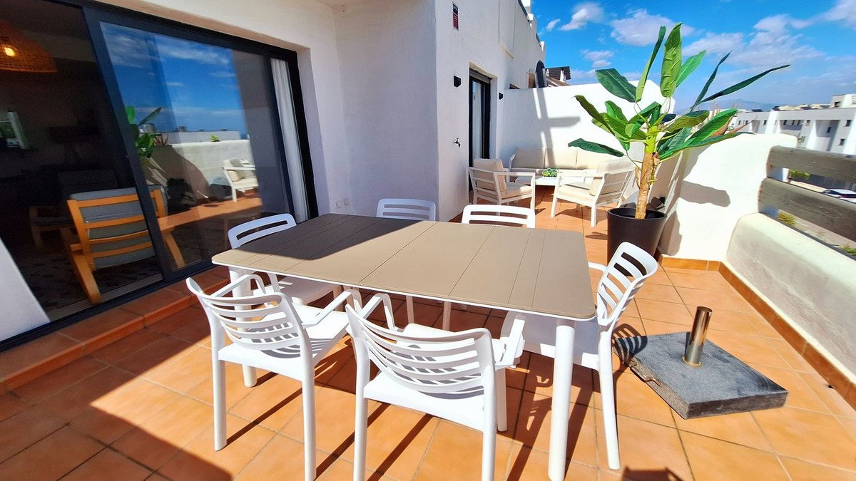 2 Bed Middle Floor Apartment in Casares Playa