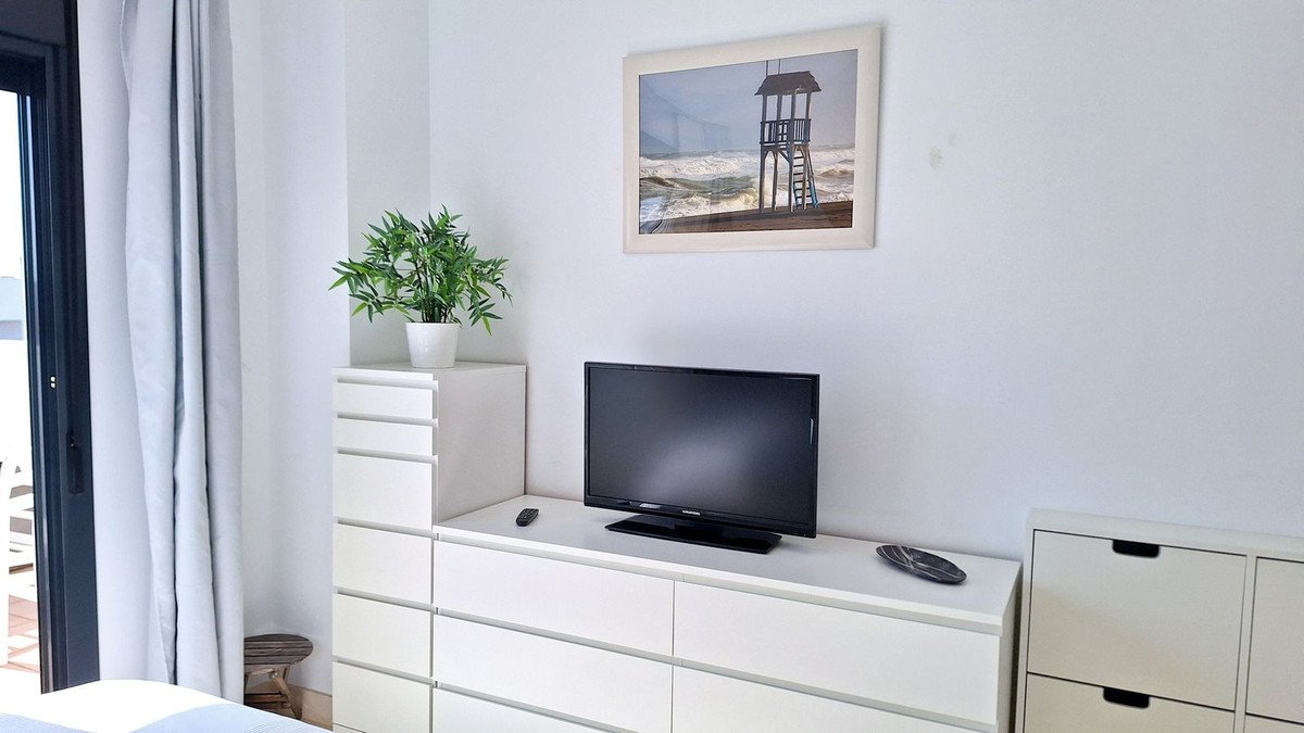2 Bed Middle Floor Apartment in Casares Playa