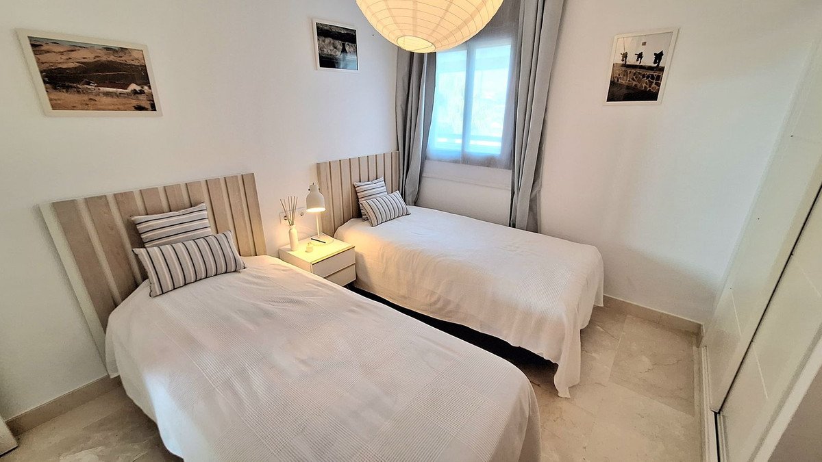 2 Bed Middle Floor Apartment in Casares Playa