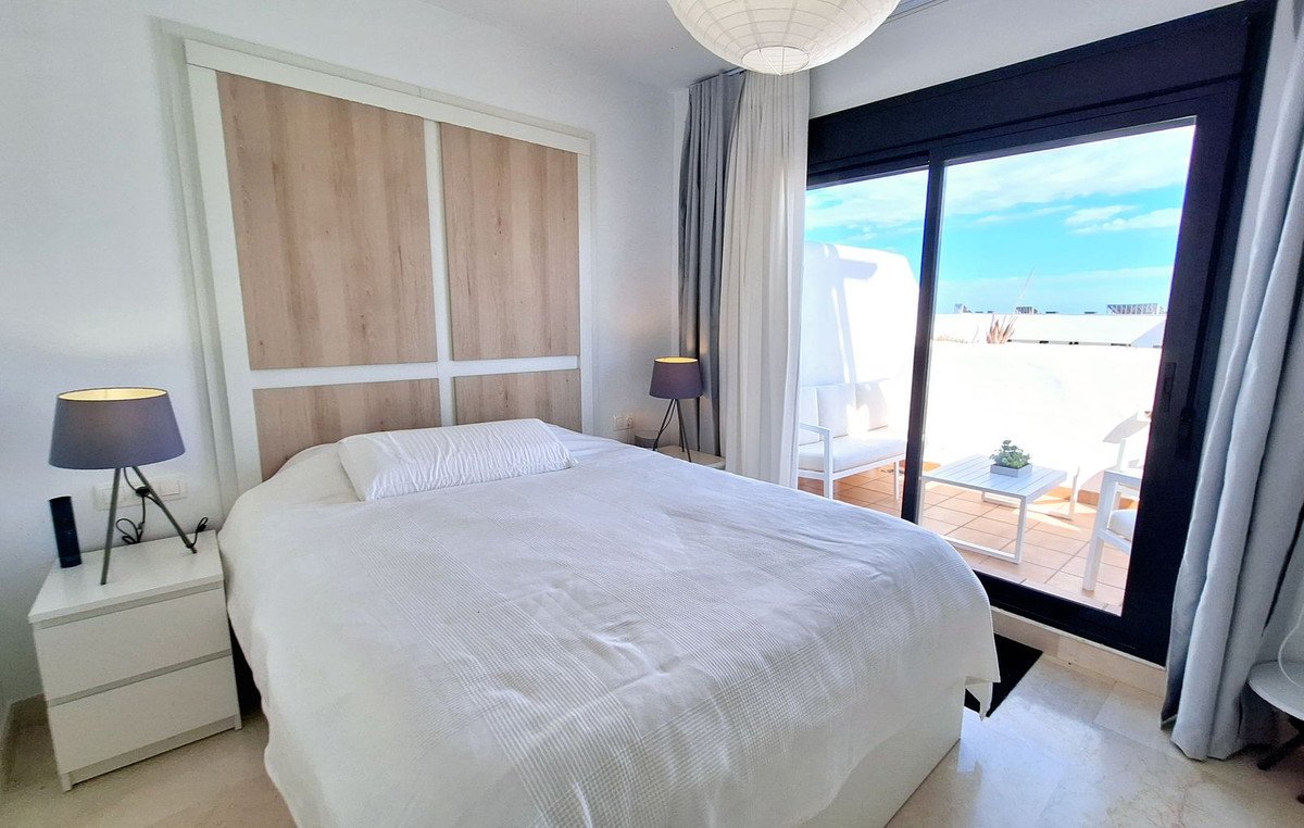 2 Bed Middle Floor Apartment in Casares Playa
